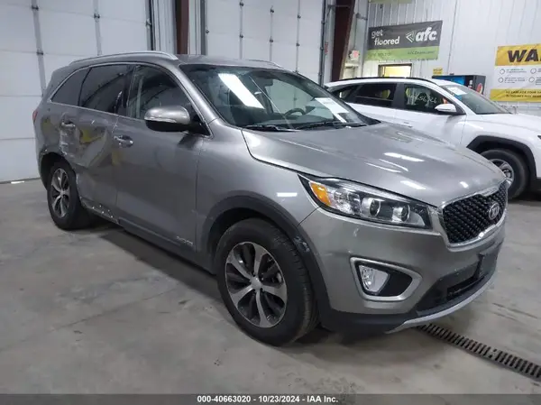 5XYPHDA56HG322608 2017 KIA SORENTO - Image 1