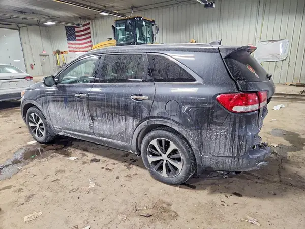 5XYPHDA56JG358899 2018 KIA SORENTO - Image 2
