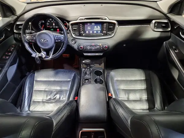 5XYPHDA56JG358899 2018 KIA SORENTO - Image 8