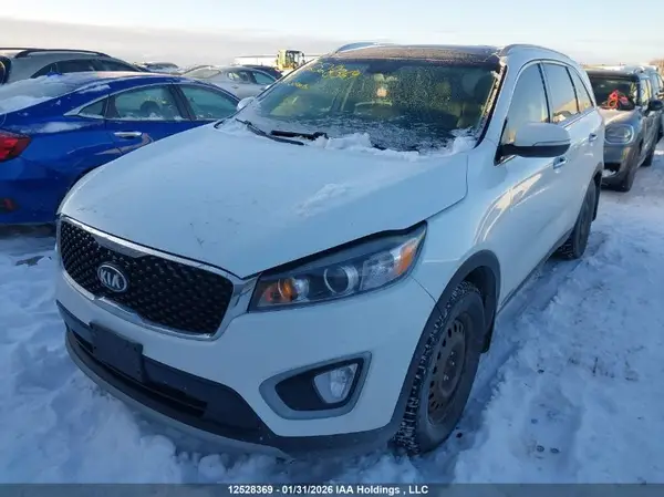 5XYPHDA56JG390798 2018 KIA SORENTO - Image 2