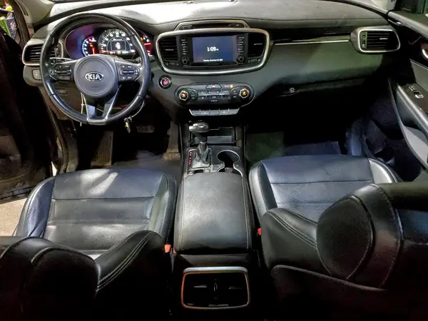 5XYPHDA56JG400911 2018 KIA SORENTO - Image 8