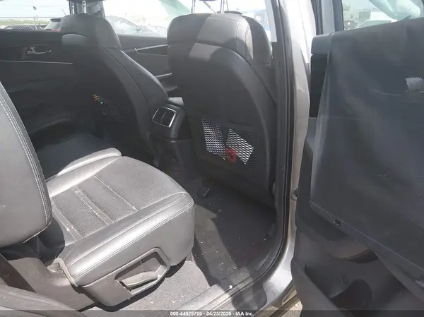 5XYPHDA56JG421032 2018 KIA SORENTO - Image 8