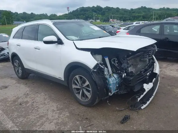 5XYPHDA56KG501559 2019 KIA SORENTO - Image 1