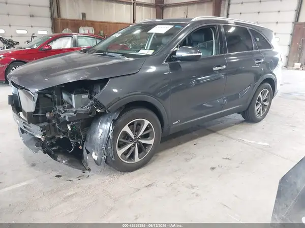 5XYPHDA56KG511959 2019 KIA SORENTO - Image 2