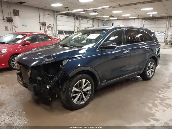 5XYPHDA56KG526820 2019 KIA SORENTO - Image 2