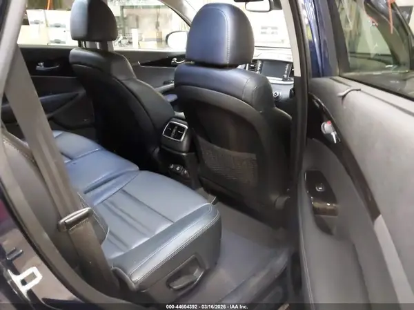 5XYPHDA56KG526820 2019 KIA SORENTO - Image 8