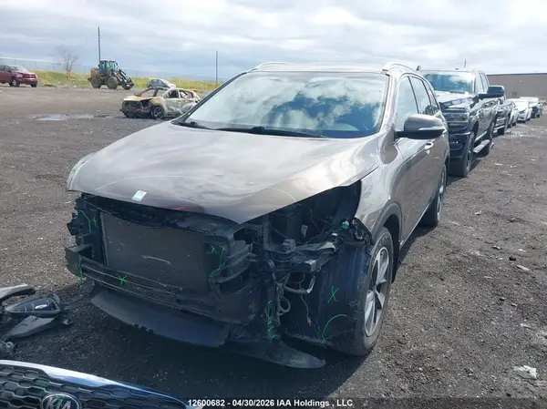 5XYPHDA56KG601600 2019 KIA SORENTO - Image 2