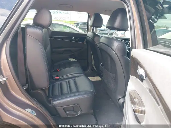 5XYPHDA56KG601600 2019 KIA SORENTO - Image 8