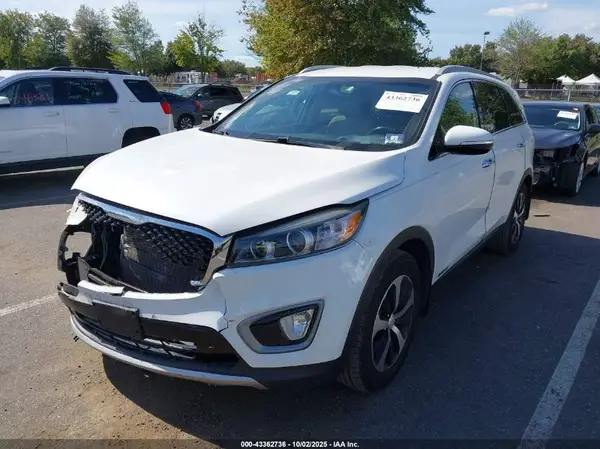 5XYPHDA57GG006570 2016 KIA SORENTO - Image 2