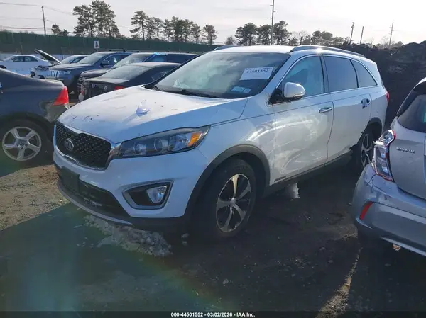 5XYPHDA57GG031789 2016 KIA SORENTO - Image 2