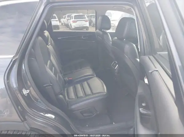 5XYPHDA57GG111271 2016 KIA SORENTO - Image 8