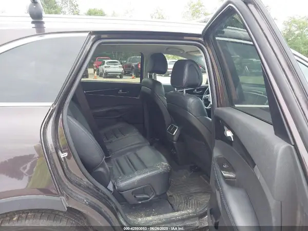 5XYPHDA57GG119919 2016 KIA SORENTO - Image 8