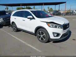 5XYPHDA57GG141516 2016 KIA SORENTO