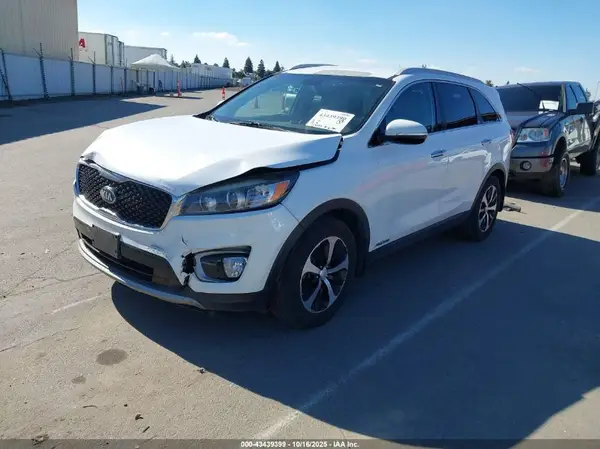5XYPHDA57GG141516 2016 KIA SORENTO - Image 2