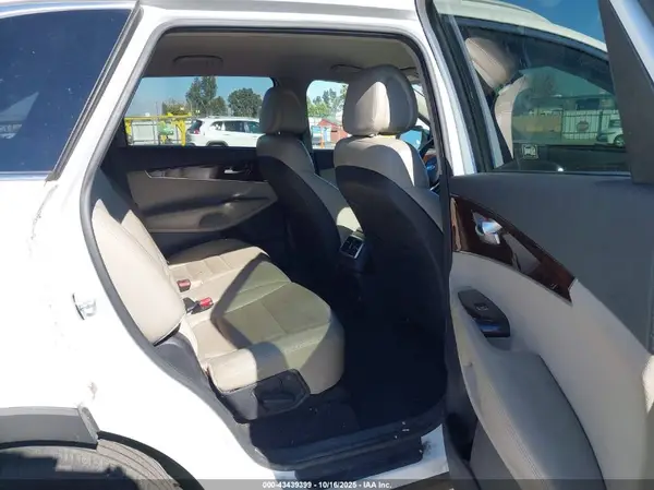 5XYPHDA57GG141516 2016 KIA SORENTO - Image 8