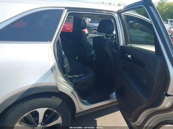 5XYPHDA57GG146473 2016 KIA SORENTO - Image 8