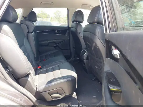 5XYPHDA57GG175276 2016 KIA SORENTO - Image 8