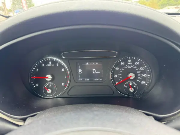 5XYPHDA57GG176377 2016 KIA SORENTO - Image 8