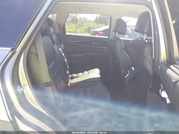 5XYPHDA57HG294804 2017 KIA SORENTO - Image 8