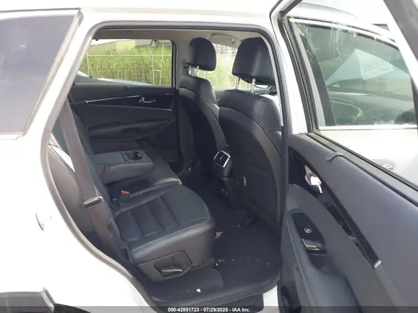 5XYPHDA57HG298965 2017 KIA SORENTO - Image 8