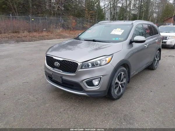 5XYPHDA57HG305364 2017 KIA SORENTO - Image 2
