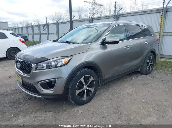 5XYPHDA57HG305476 2017 KIA SORENTO - Image 2