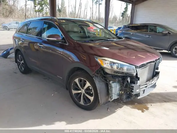 5XYPHDA57HG312220 2017 KIA SORENTO - Image 1