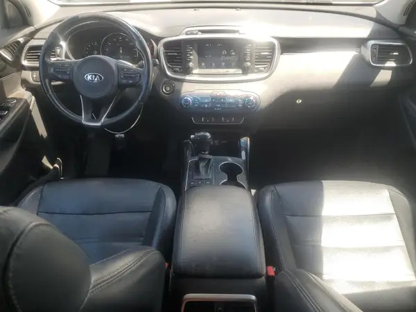5XYPHDA57HG321810 2017 KIA SORENTO - Image 8