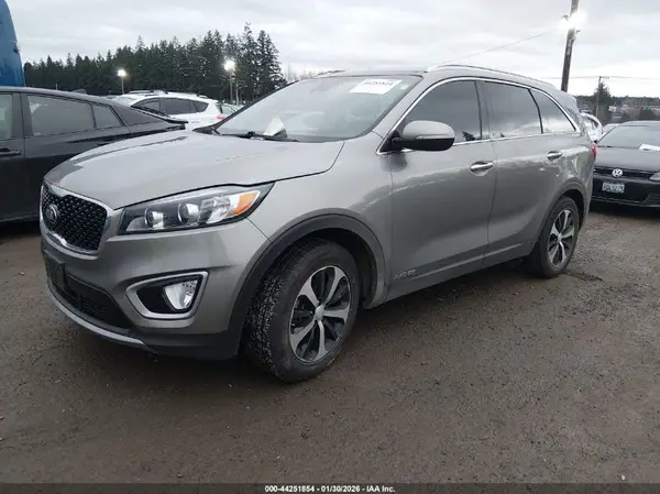 5XYPHDA57HG323234 2017 KIA SORENTO - Image 2