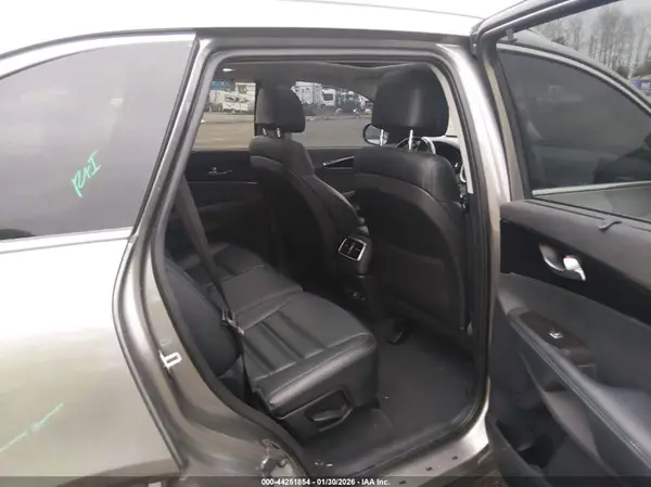 5XYPHDA57HG323234 2017 KIA SORENTO - Image 8