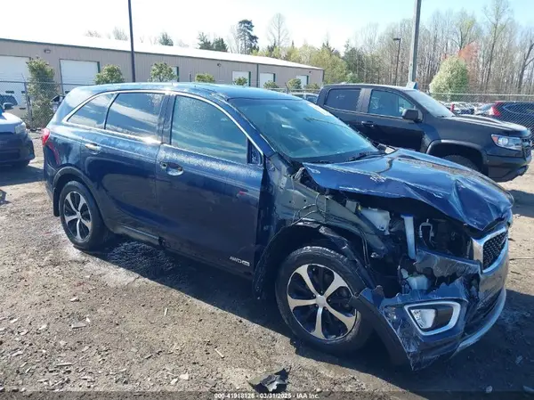 5XYPHDA57JG387716 2018 KIA SORENTO - Image 1