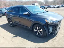 5XYPHDA57JG388378 2018 KIA SORENTO