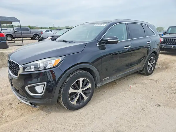 5XYPHDA57JG399963 2018 KIA SORENTO - Image 1