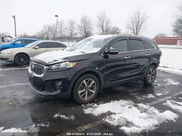 5XYPHDA57KG452677 2019 KIA SORENTO - Image 2