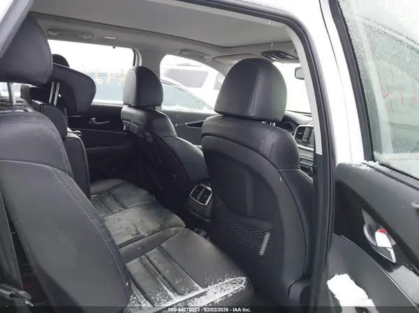 5XYPHDA57KG477630 2019 KIA SORENTO - Image 8