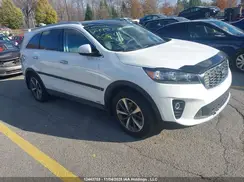 5XYPHDA57KG608409 2019 KIA SORENTO