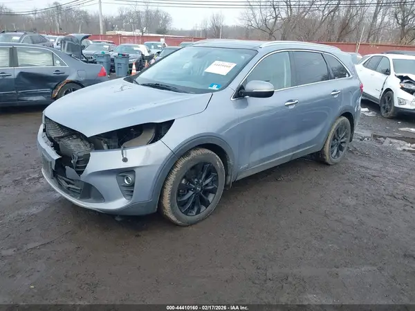 5XYPHDA57LG694807 2020 KIA SORENTO - Image 2
