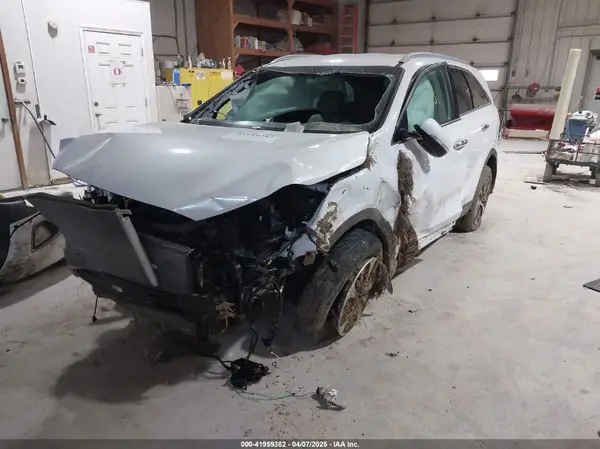 5XYPHDA58GG103051 2016 KIA SORENTO - Image 2
