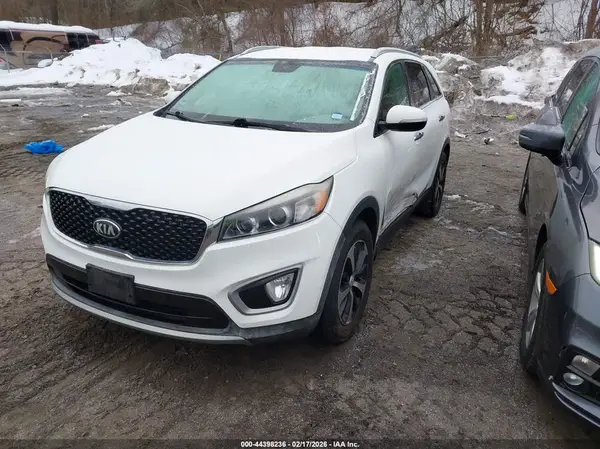 5XYPHDA58GG104832 2016 KIA SORENTO - Image 2
