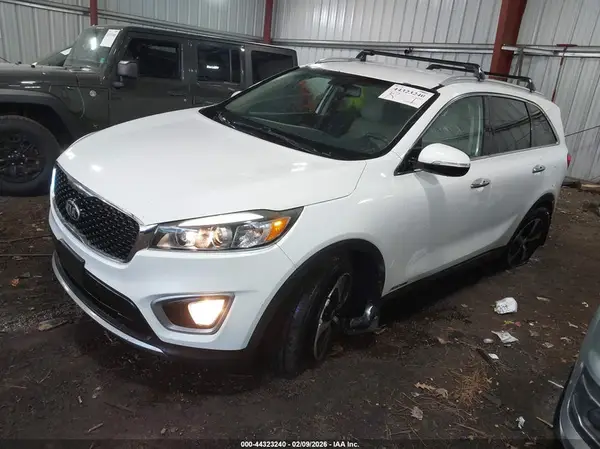 5XYPHDA58GG178817 2016 KIA SORENTO - Image 2