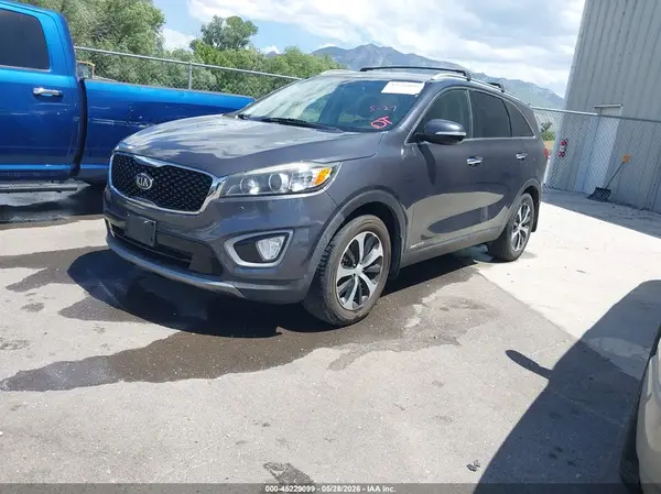 5XYPHDA58HG203605 2017 KIA SORENTO - Image 2