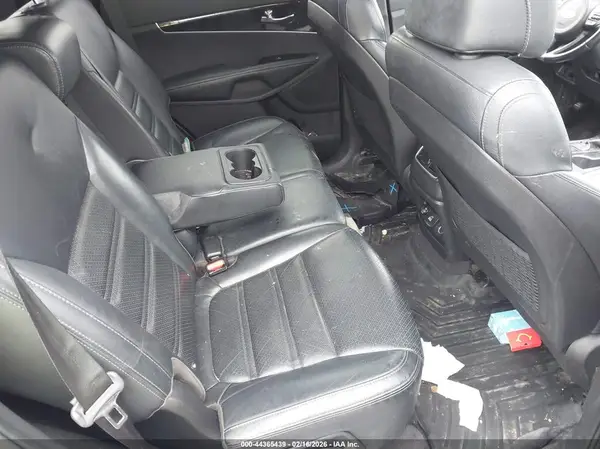 5XYPHDA58HG225751 2017 KIA SORENTO - Image 8