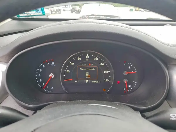 5XYPHDA58HG229119 2017 KIA SORENTO - Image 8