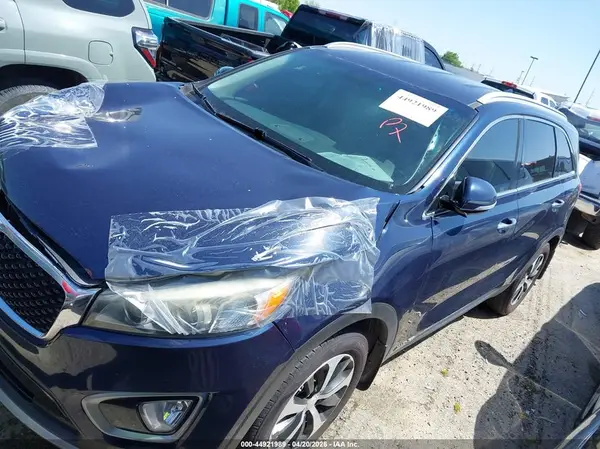5XYPHDA58HG296528 2017 KIA SORENTO - Image 2