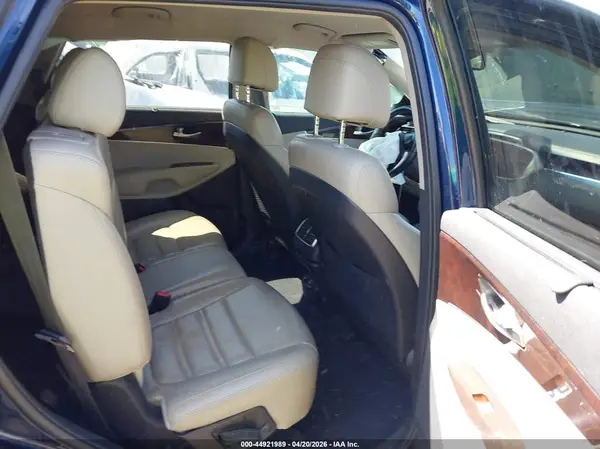 5XYPHDA58HG296528 2017 KIA SORENTO - Image 8