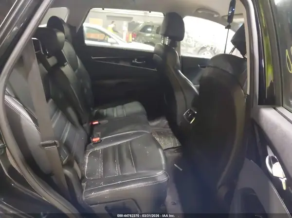 5XYPHDA58HG318866 2017 KIA SORENTO - Image 8