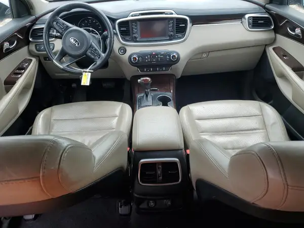 5XYPHDA58HG322271 2017 KIA SORENTO - Image 8