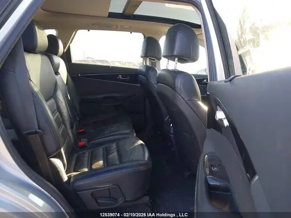 5XYPHDA58HG326210 2017 KIA SORENTO - Image 8