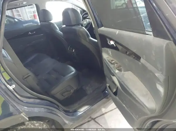 5XYPHDA58JG394108 2018 KIA SORENTO - Image 8