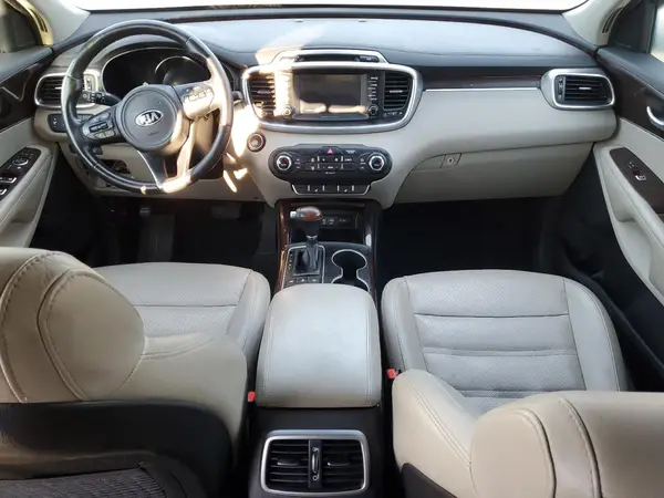 5XYPHDA58JG410923 2018 KIA SORENTO - Image 8